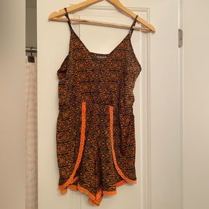 Earthbound Flowy Orange Black Printed Romper Size S